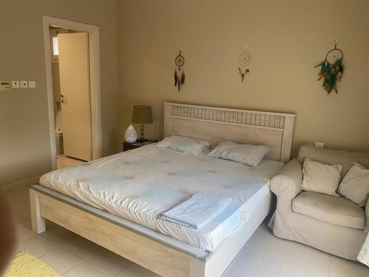 Spacious 4-bedroom villa, children friendly Dubai Exteriör bild