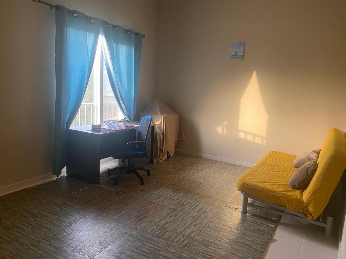 Spacious 4-bedroom villa, children friendly Dubai Exteriör bild